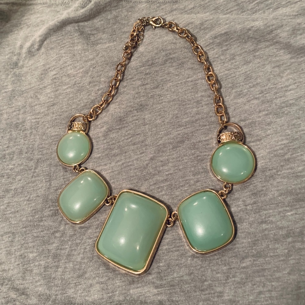 Statement necklace